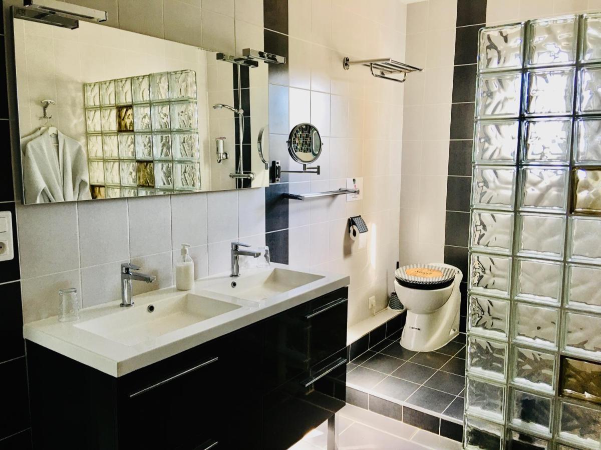 La Villa Mediterranee Wellness Spa Piscine Saint-Drezery Eksteriør billede